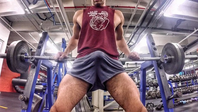 Yeah u can sniff my dick after ur set&hellip; https://t.co/GlGH7RB2zf