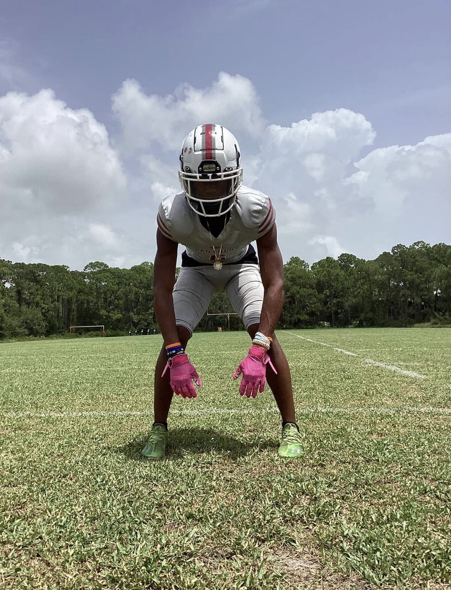 FPWestwoodFB's tweet photo. Congrats to Fort Pierce Westwood WR @Jacob__Mills10, CB Amar Reynolds (@reynoldsamar2) and ATH Todd Jackson (@TJ3RD_8) on being selected as one of the Top 30 Players in the Class Of 2024 on the Treasure Coast! @EraPrep @DB__God @RealCoachK 
LIST: https://t.co/v8WAKzOy2J https://t.co/70CFWFLMNS