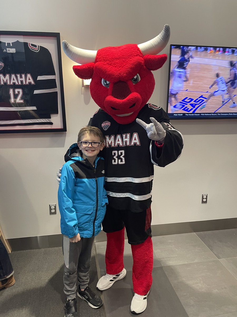 kscottybpmp's tweet photo. My first Mavs game! #OmahaHKY https://t.co/GoowiOTP0J