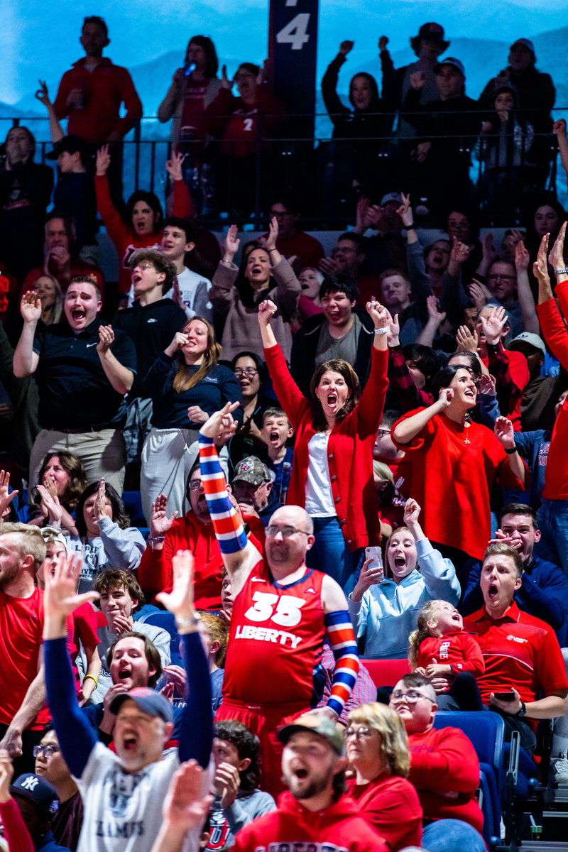 LibertyMBB's tweet photo. 4,041 Strong. 

Thank you, Flames Nation, for setting another Liberty Arena attendance record! 🔥 https://t.co/oO3yVad2LD