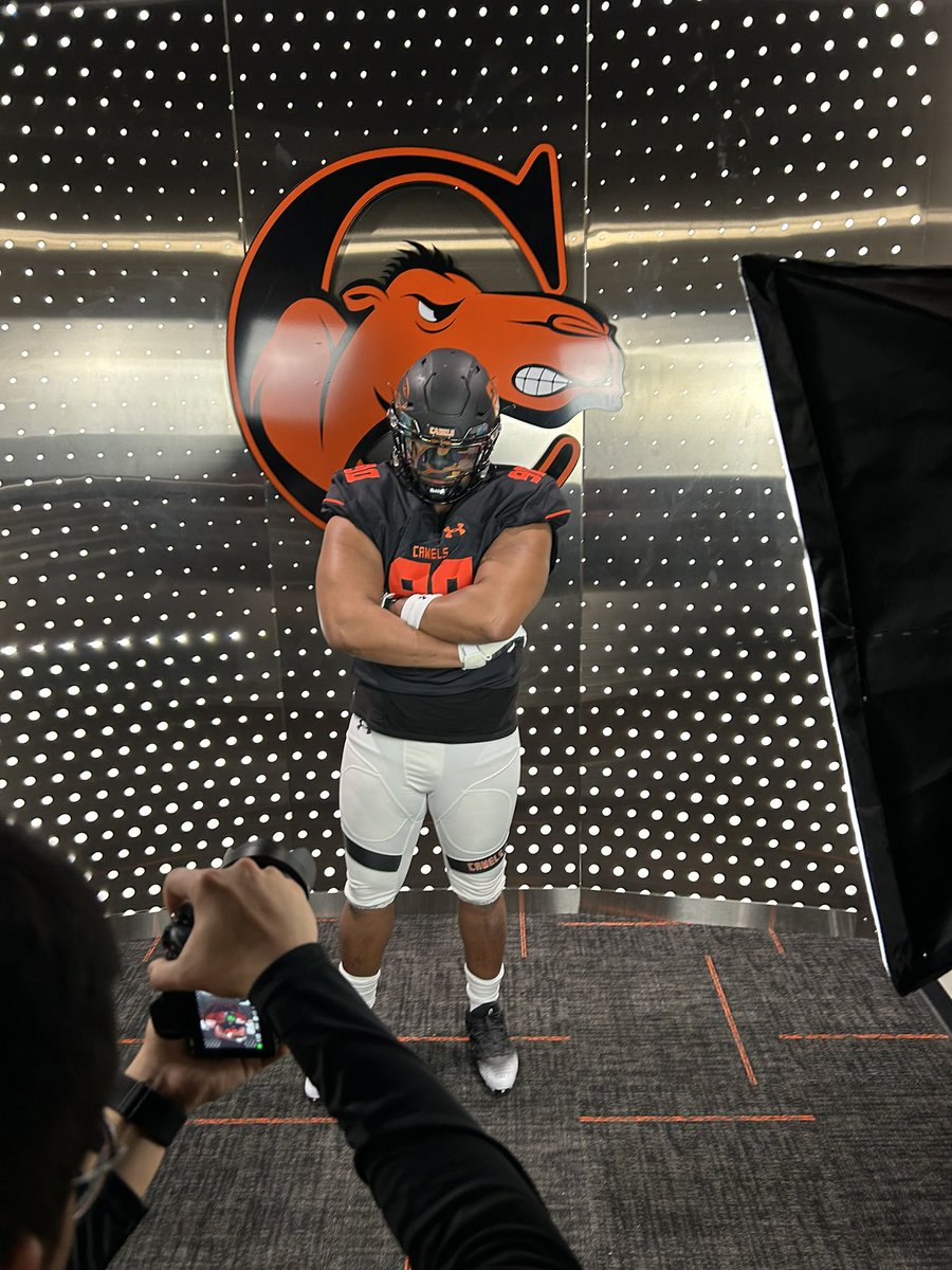 DariusjSterling's tweet photo. Enjoyed my visit to Campbell University! Thank y’all for having me❗️#910 #RollHumps https://t.co/XvYbVLoJft