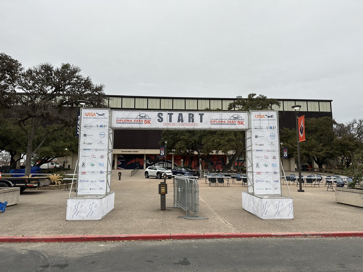 UTSAAlumni's tweet photo. “Let’s wake up super early and go run really far”🏃‍♀️🏃‍♂️

See y’all in the morning! https://t.co/KDzLCRiB8w