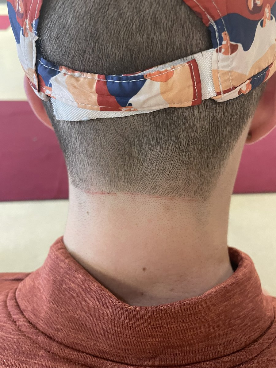 went to <a href="/GreatClips/">Great Clips</a> and they gave me the worst haircut ever and they CUT MY NECK
