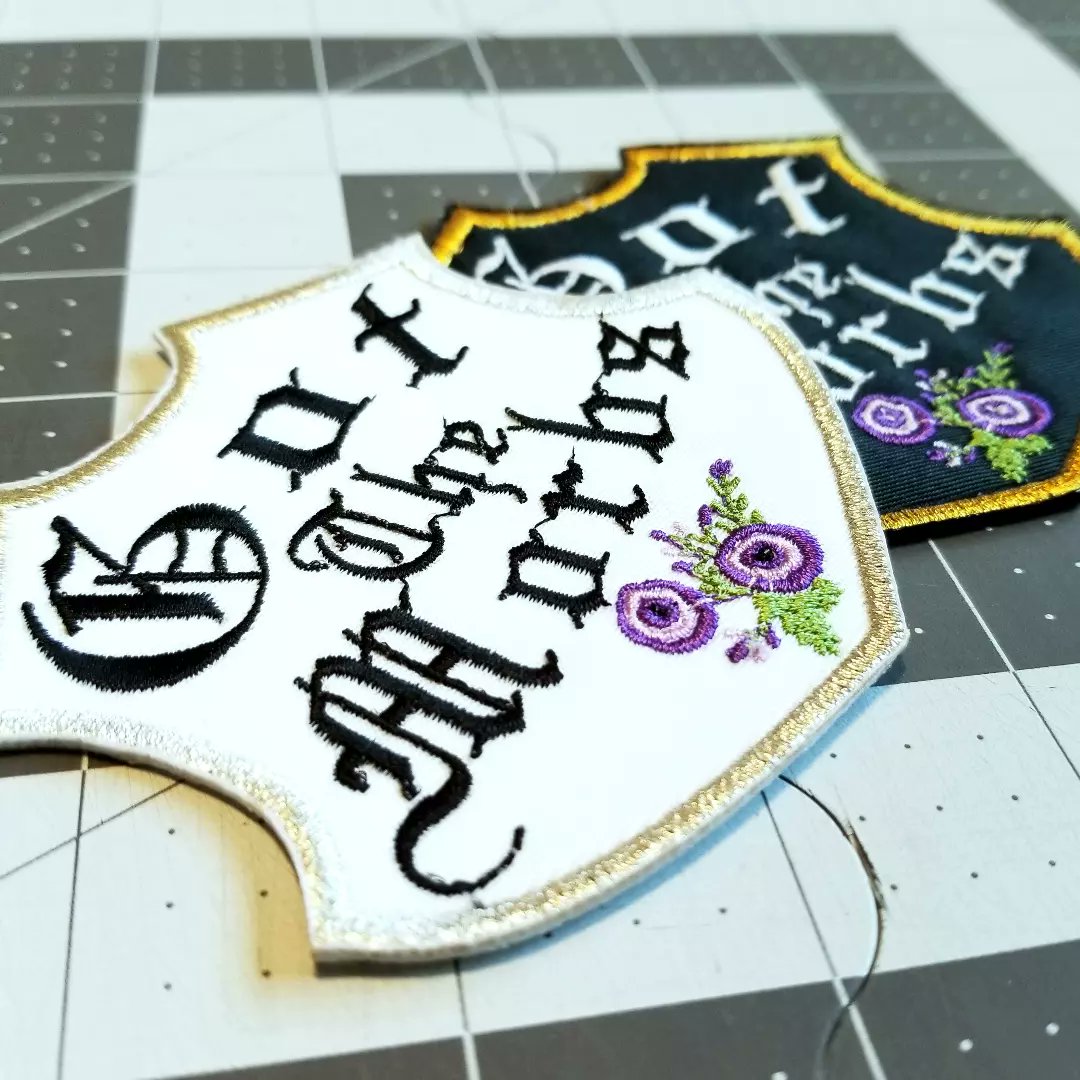 ThreadByDawn's tweet photo. Sometimes you just get the morbs.

New #patches in the shop! Two styles available--black with a gold metallic border, and white with a silver metallic border.

#embroideredpatches #goth #gothpatch #gotthemorbs #morbs #oldeenglish #themorbs #gothfashion #patchesandpins #patchshop https://t.co/9jFOkLRg79