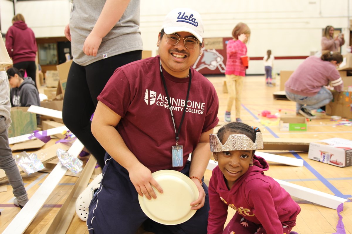 assiniboine_mb's tweet photo. Today, our Early Childhood Education students hosted the Cardboard Box Challenge. The event helps provide our students an important learn by doing opportunity while also providing the children with good old fashioned fun and stirs up some amazing creativity. #LearnByDoing https://t.co/R8j09YgnE6