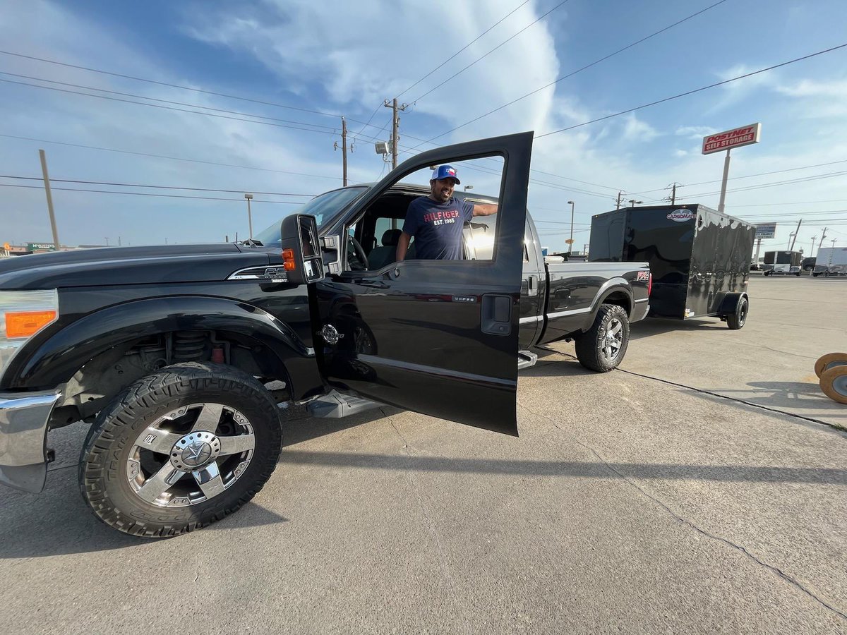 TheTaggartGroup's tweet image. A big THANK you to Mr. Mcclerny, Mr. Martinez,  and Mr. Seerattan for shopping at The Taggart Group! Great looking trailers, gentlemen! TheTaggartGroup.com 

#trailers #bigtextrailers #cargomate #happycustomers  #portlandtx #cargotrailer #utilitytrailer