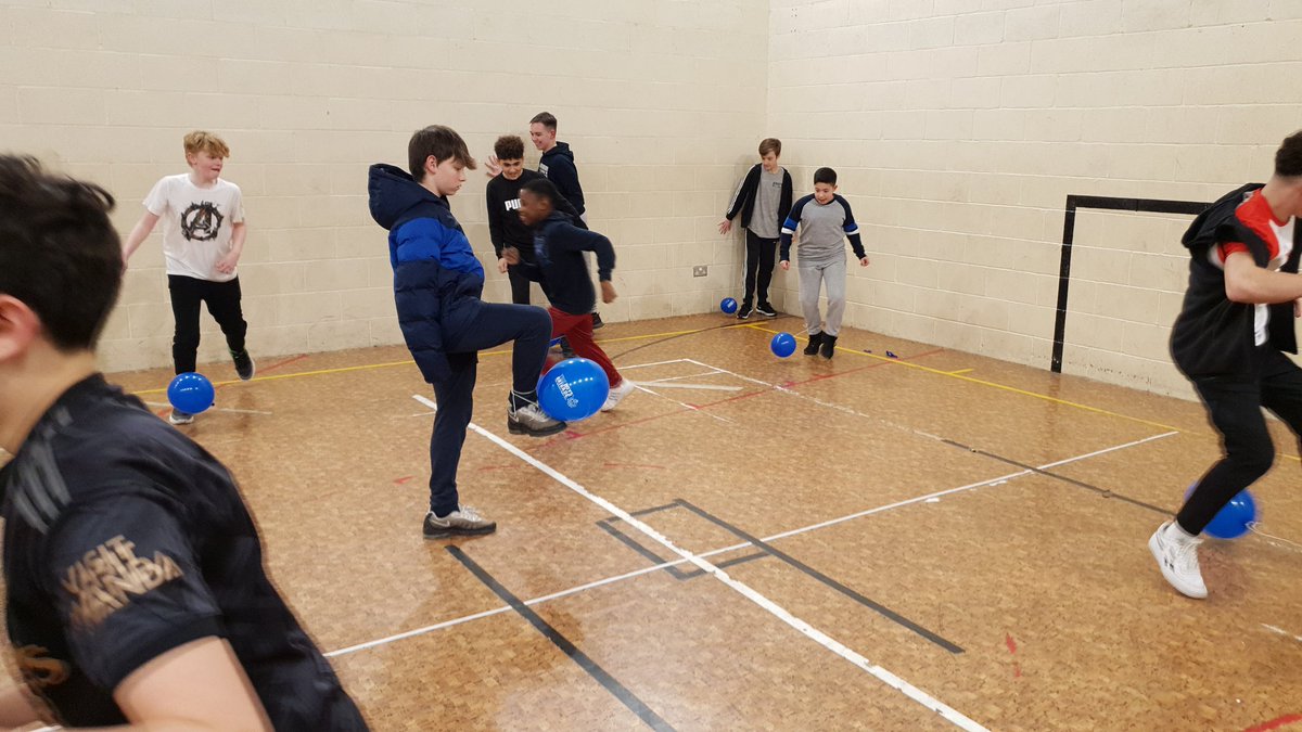 3rdenfieldbb's tweet photo. We've made it to Felden Lodge for a Company & Seniors Weekend Away with others from across @enfieldbb - this evening we've had some welcome activities, games and food to get settled in! #BoysBrigade #BBAdventure #BBinLondon https://t.co/gLYF2DYcyP