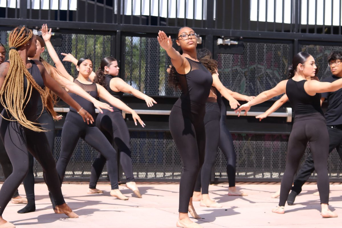 South Dade Senior tweet media