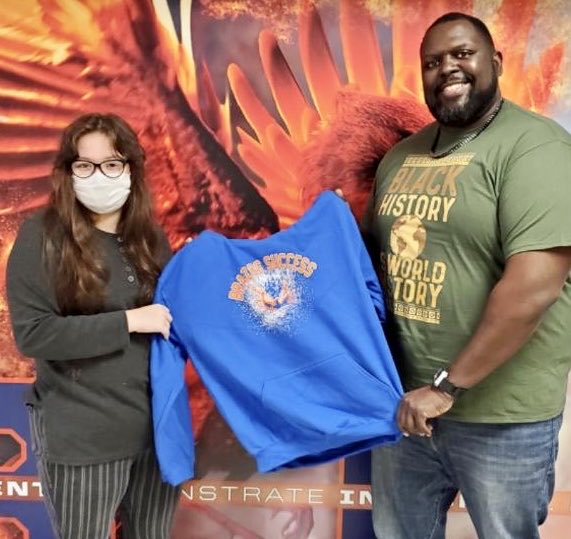 Kyndall won this awesome BSA Hoodie by knowing the 1st player in the NBA to be drafted and play DIRECTLY from High school. Do you??? #beconnected #BSARISE