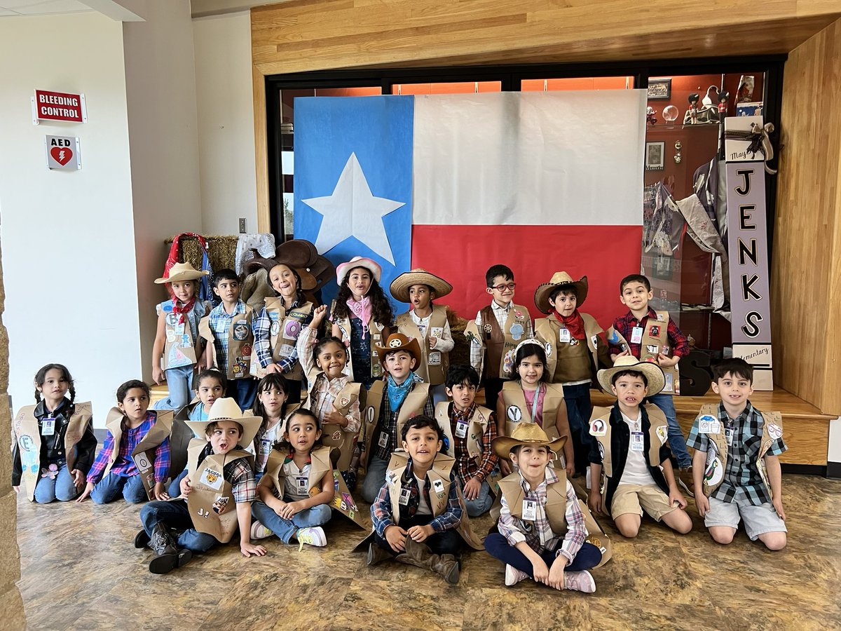 Happy Texas Day! Thanks <a href="/JenksPta/">Jenks PTA</a> for the decoration! We love it!  <a href="/MJEjags/">Jenks Elementary</a>