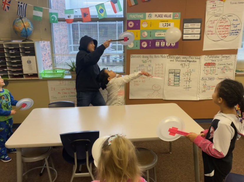carter1980's tweet photo. Balloon tennis fun in our Panther Pride group! #RVBrickbyBrick #elementary #allgrades @RV_Panthers https://t.co/9r5LyToGyn