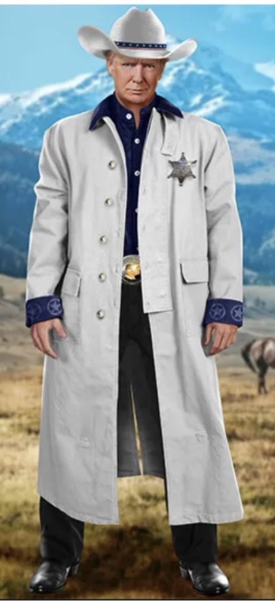 mairE_keyL's tweet image. Don't miss
The costume he chose

What  exactly 
Did he envision 
He would be walking thru
When
he donned boots for this journey? 🤔

He really doesn't grasp the basics...but 
they came in handy at McDonald's? 🤷🏻‍♂️

did he think he was headed to Türkiye's earthquake zone?
#pantleg