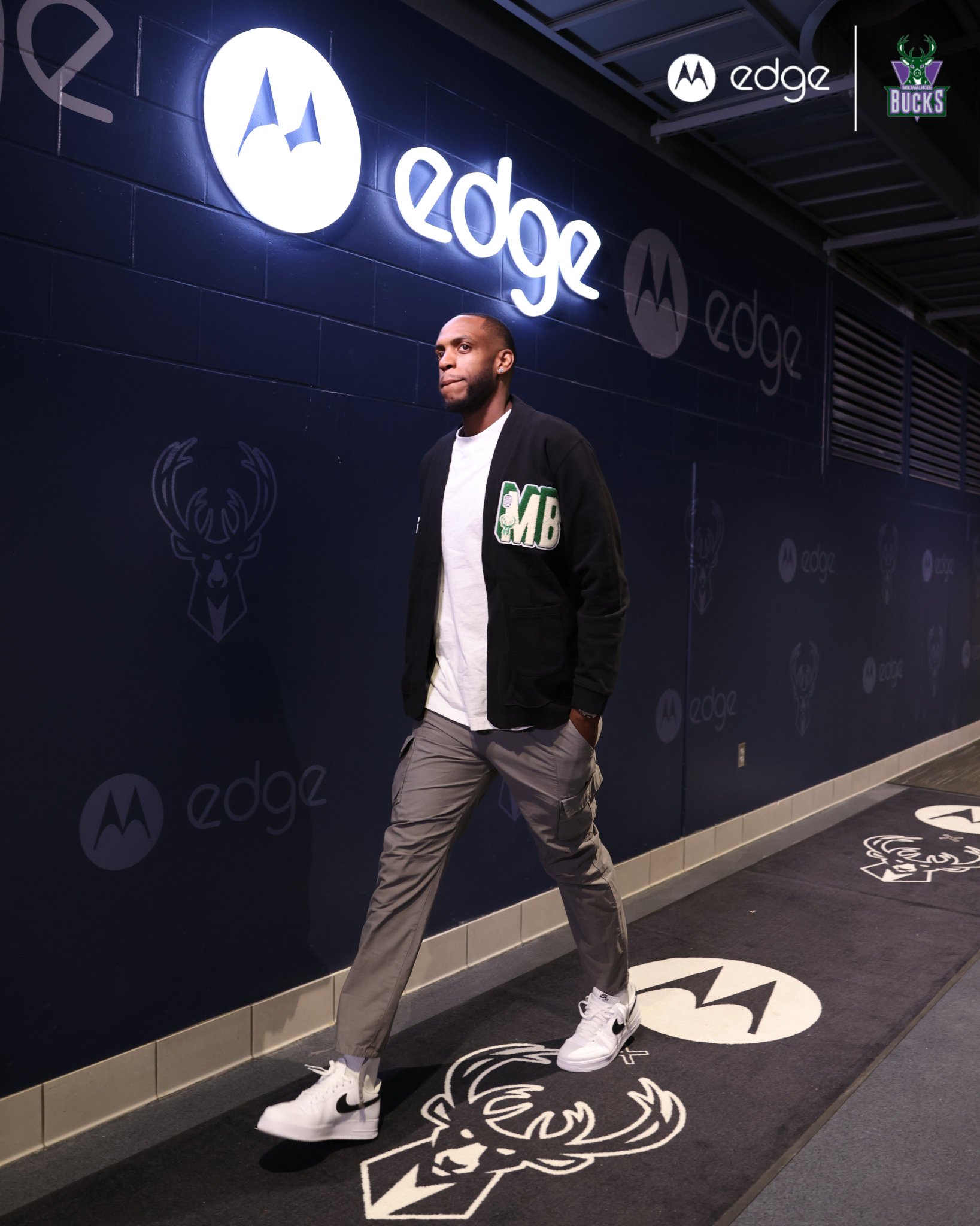 milwaukee bucks therma flex