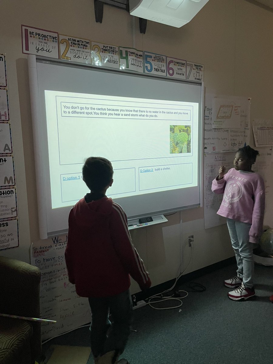 MskaiserAISD's tweet photo. Presenting their digital learning day stories. What a fun day! @ReesStars @MireyaFromTX @LoveSciTech @alieftech #reesdigiday #dlday https://t.co/ugb5znXc5r