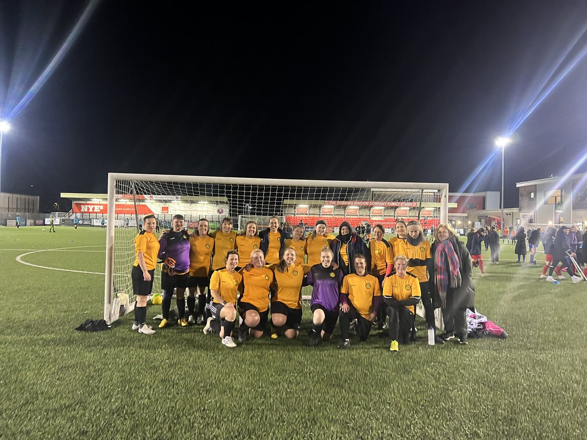 Fantastic night at the <a href="/surreyfa/">Surrey FA</a> tournament. Was so good to be able to take 2 teams, both getting into the knock out stages! Thanks for @Emma_Eaton_ and co for their amazing work in making this happen!! 🧡🖤