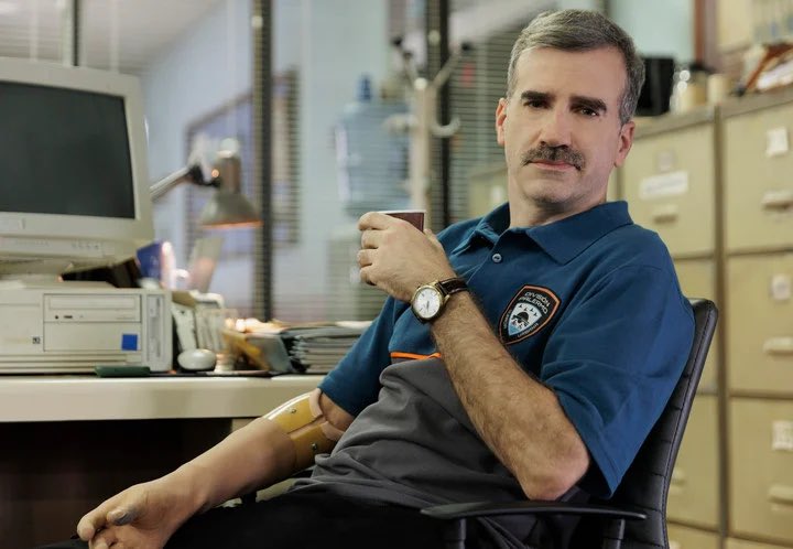 carestiafede's tweet photo. Yo quiero a Daniel Hendler protagonizando The Office escrita por @santikorovsky y @martinpiro https://t.co/kTBtFtmCjz
