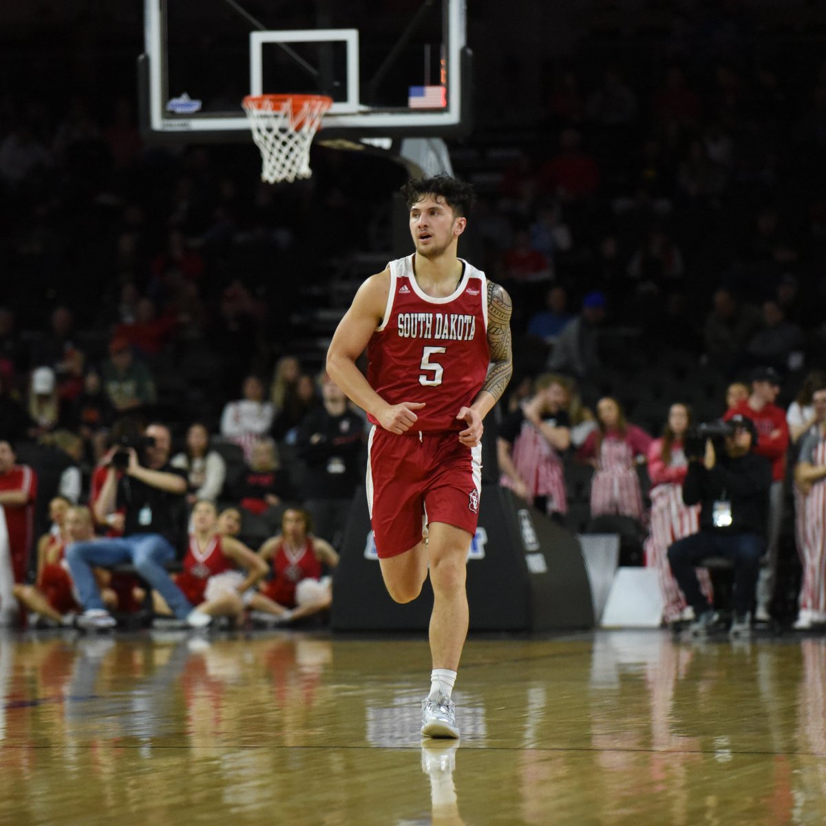 South Dakota Men s Basketball On Twitter 5 south-dakota-men-s-basketball-on-twitter-5