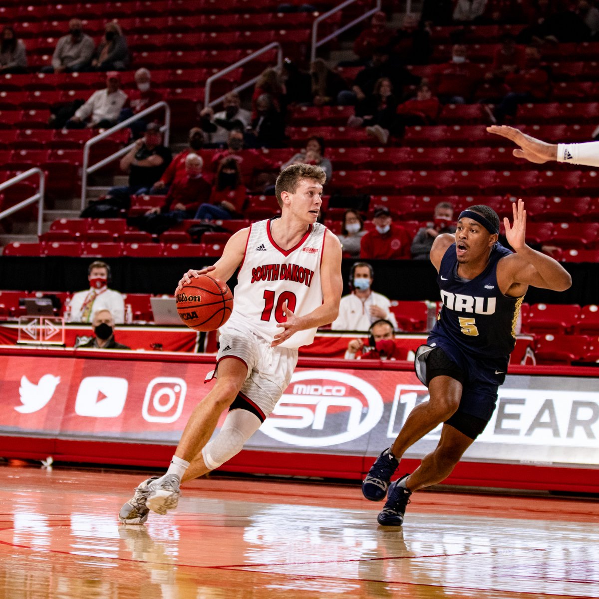 South Dakota Men s Basketball On Twitter 1 0 south-dakota-men-s-basketball-on-twitter-1-0