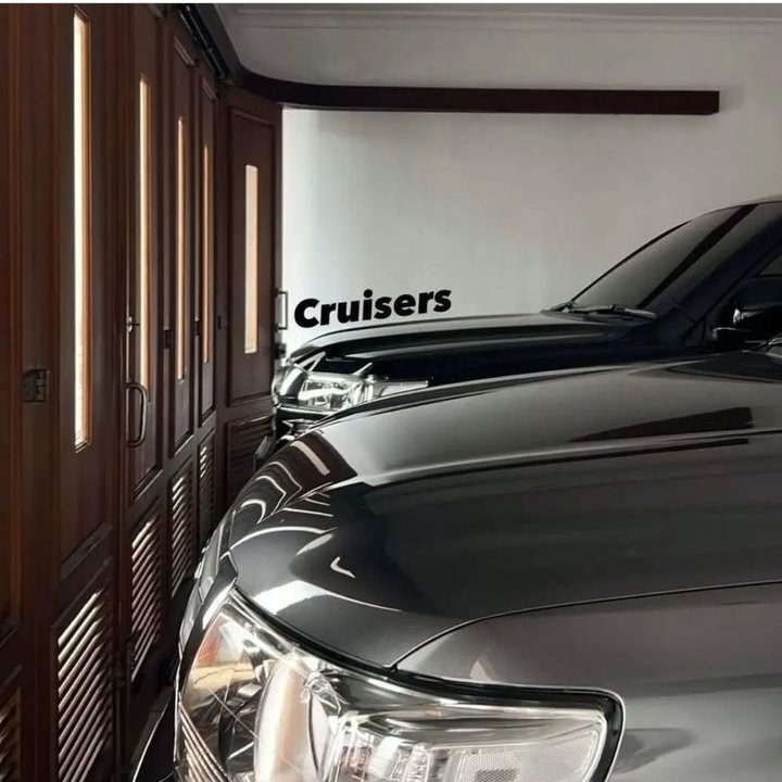 tomahawkriders's tweet photo. Total mobil doang ya ada puluhan , yang terbaru Land Cruisers V8 seharga 2,5 M lebih

Rumah tersebar di banyak kota speknya garasi muat banyak mobil , ruang fitness dan ada kolam renangnya

Percaya hartanya cuma 56 M? https://t.co/RQh2pEEQvv