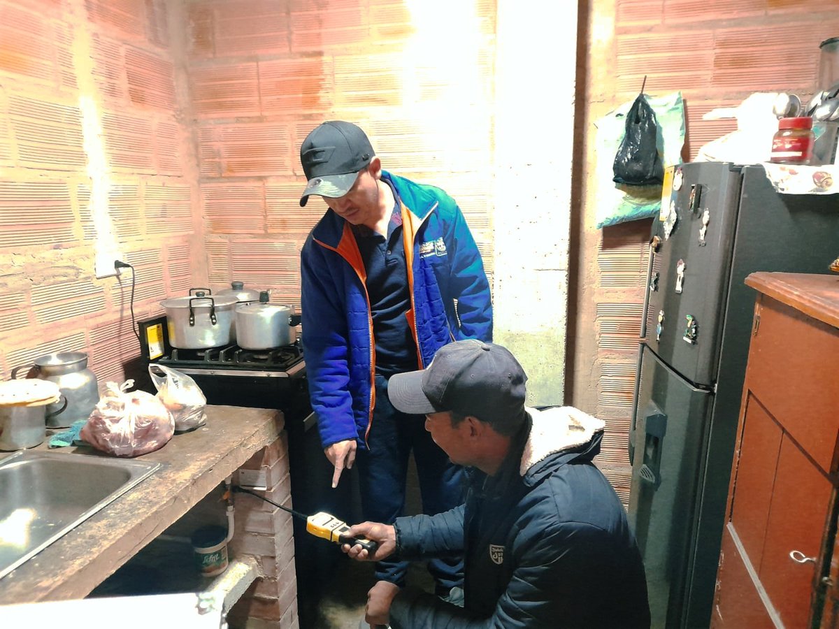 SecEnergia's tweet photo. Equipo de la @SecMinasCundi en compañía de la empresa #EnergyGas S.A. E.S.P realizaron visita técnica a viviendas de los municipios de #Cucunubá, #Tausa y #Sutatausa para validar las conexiónes del servicio de Gas y autorizar los subsidios. #Cundinamarca #RegíonQueProgresa 💪 https://t.co/lj4InLkB6d