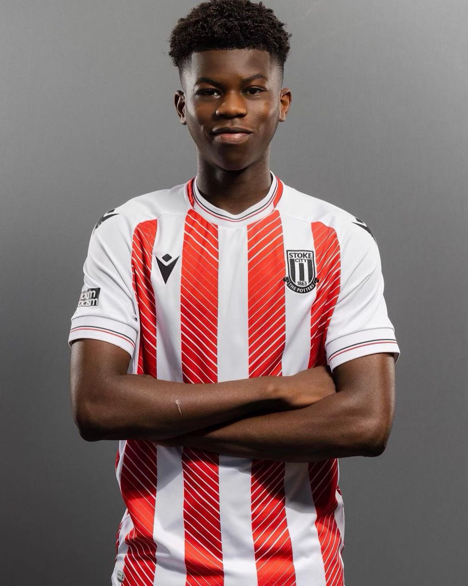 potterslive_'s tweet image. 16-year-old Souleymane Sidibe made his debut for the u21’s side tonight Vs Newcastle United

He is the son of former Stoke player Mama Sidibe. Following in his fathers footsteps 🙌 #SCFC