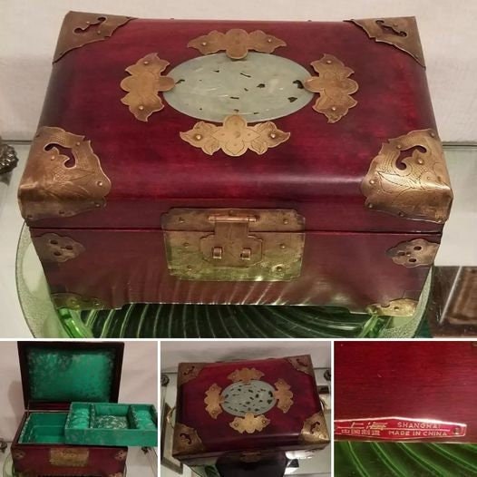 #etsy shop:Cherrywood jewelrybox satin lined etsy.me/3IUjFhH #brasshardware #brasslatch #rectangle #greensilkbrocade #greenjade #jade #cherrywoodbox #jewelrybox #silklined #shanghaichina #paddedgreensatin #artdeco #trinketbox #rosewood #artwork #artist #artware