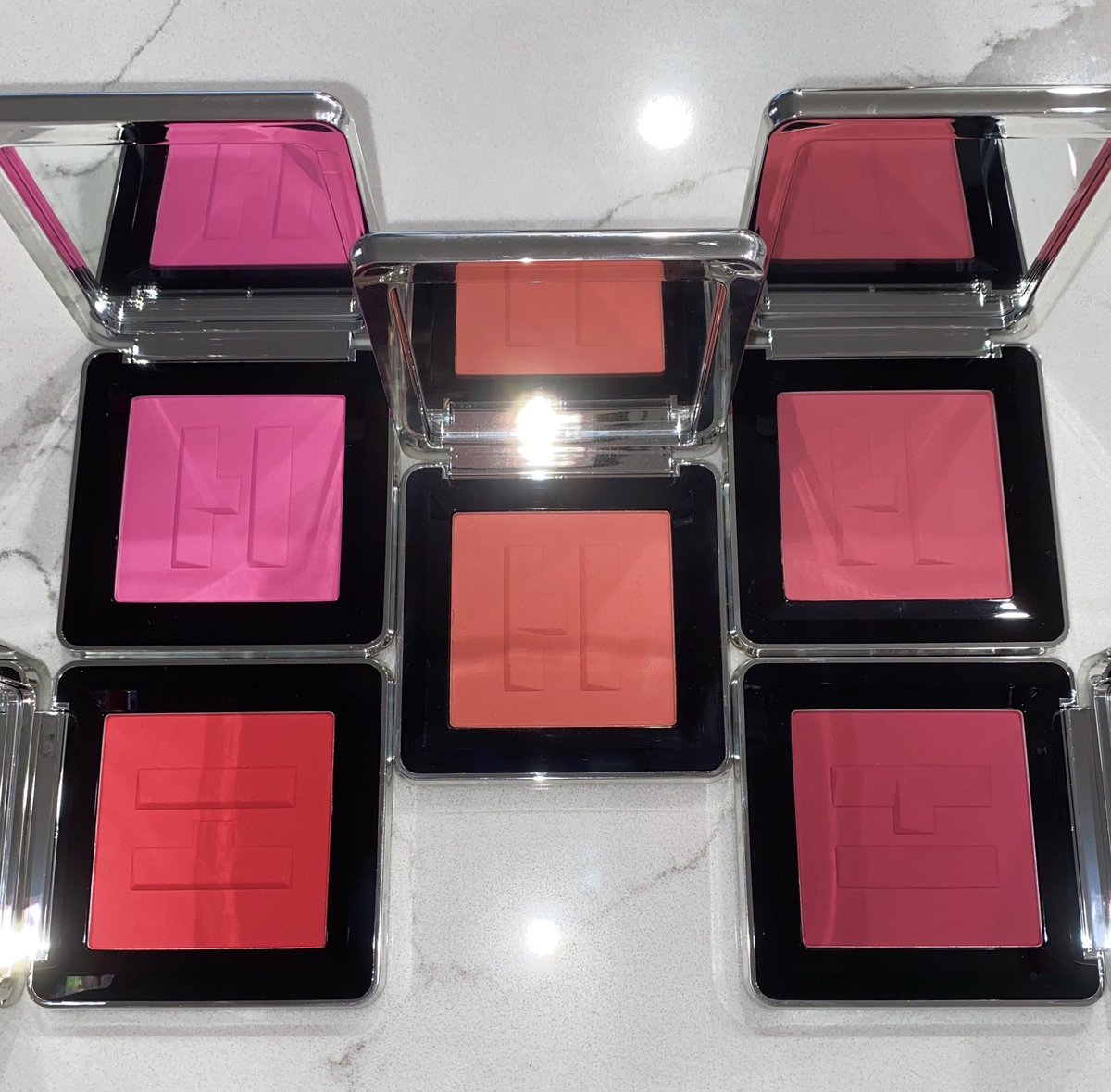 gwsartpop's tweet photo. oh the creative possibilities are endless 🤩 I can’t wait to use these 🫶🏻 @hauslabs #colorfuseblush https://t.co/4mlsJNUpqk