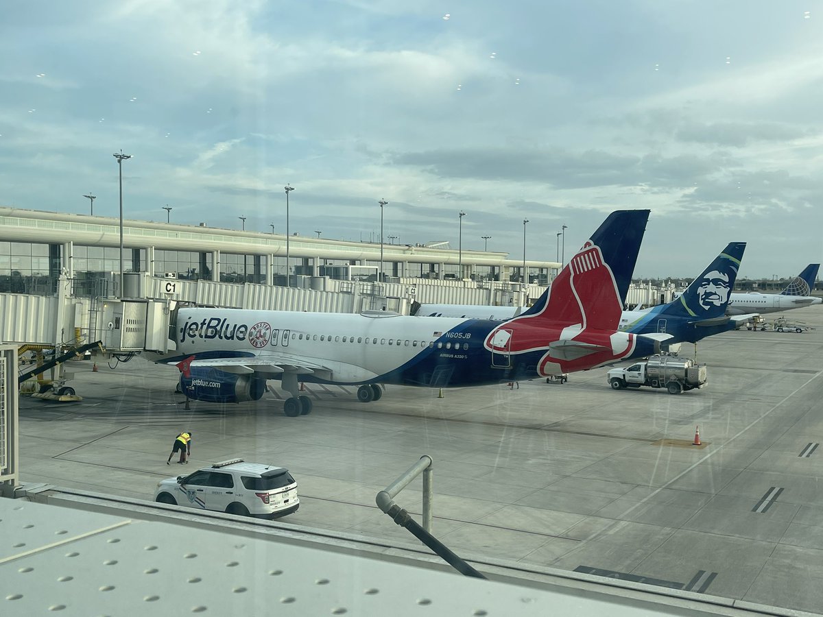 Pleasant surprise! My <a href="/JetBlue/">JetBlue</a> plane tonight is rocking the <a href="/RedSox/">Red Sox</a> livery. Makes up for the delay.