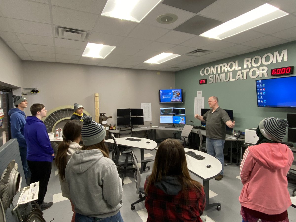 EnergyIslander's tweet image. We had a great day at @NebEngineering and @SCCNeb on a college tour today. Students saw the Energy Generation Operations and Electrical Technology programs at SCC-Milford. Later, they toured UNL’s engineering facilities, including the Power Lab.
@GIPublicSchools @GISH_AoET