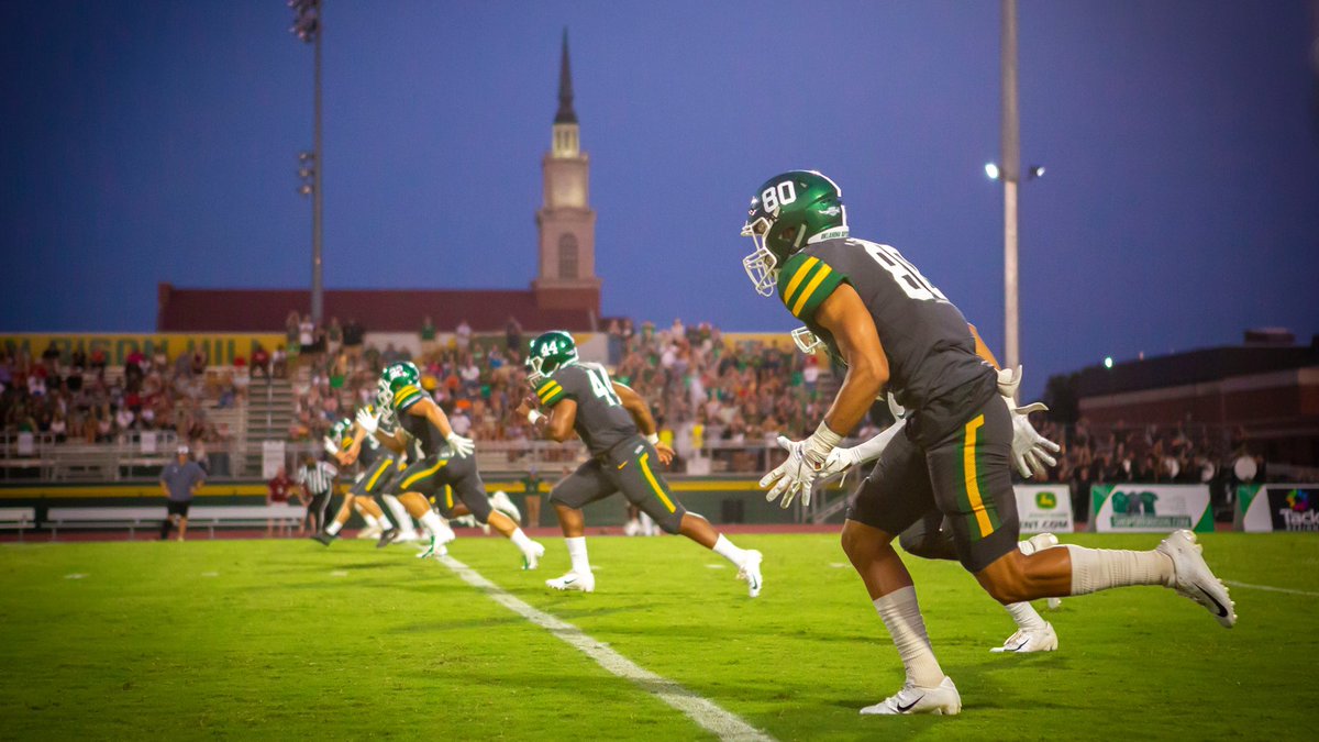 Tyrinonmars's tweet photo. After great conversations with @FBCoachLeonard I am very honored to say I have received a Division 2 offer to THE Oklahoma Baptist University! 🟢⚫️ @dfwprepsports @ThomasInforzato https://t.co/24W5PqkeR5