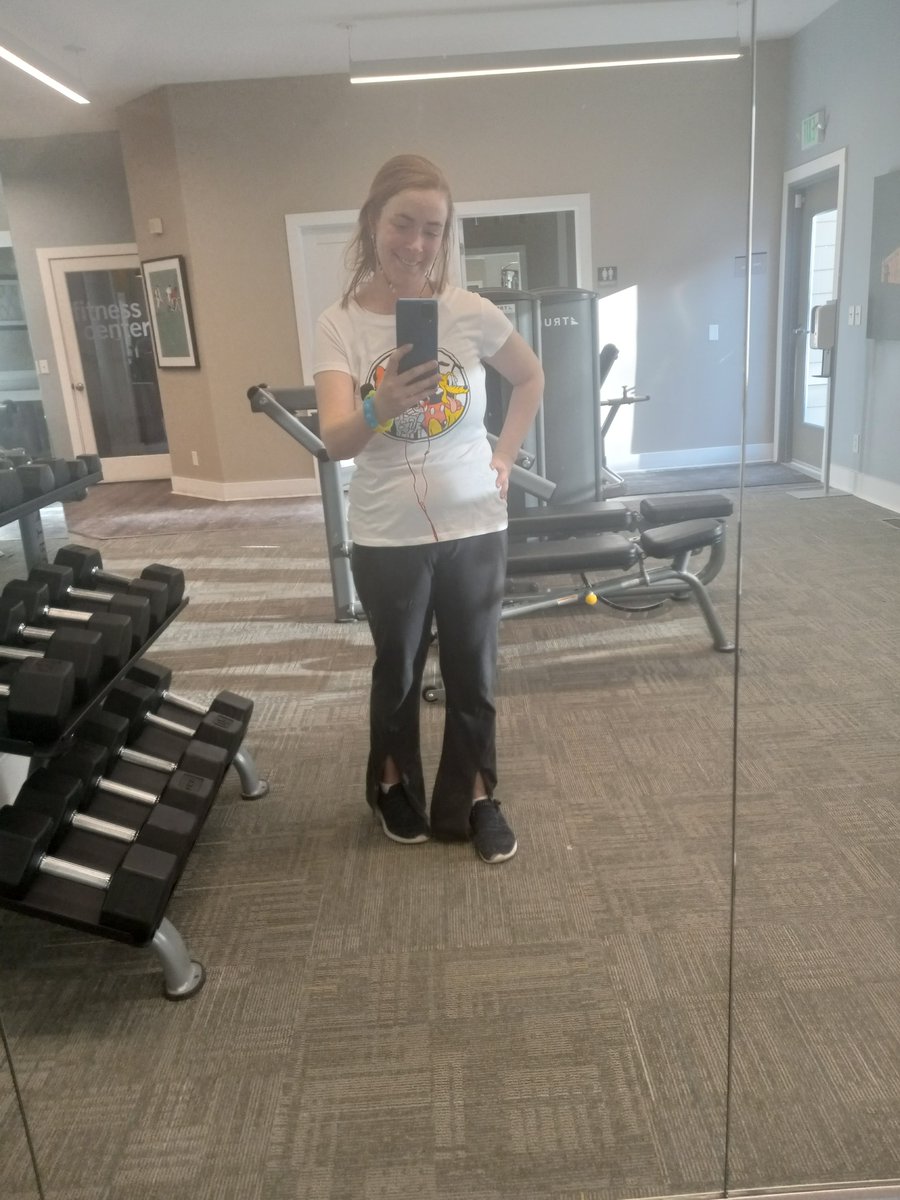 Latte girl tweet media