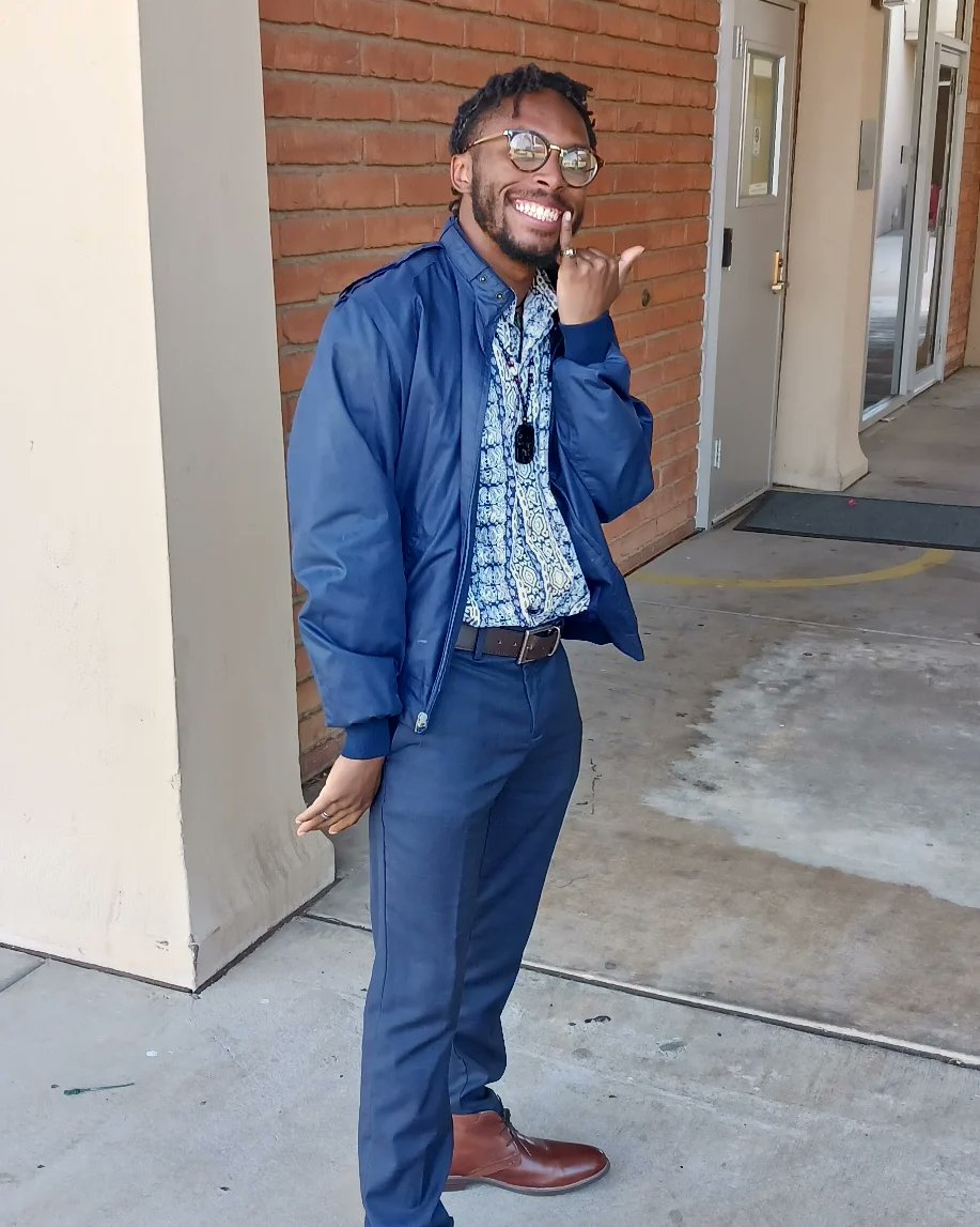 DoxBrando25's tweet photo. Blue really is my color 🔷️🐺🔷️ https://t.co/4gj46a5eb7