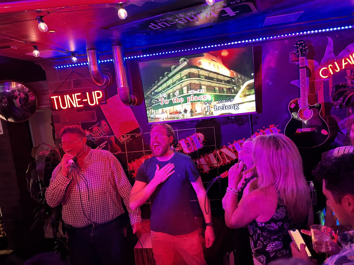 EyeDaisyShu's tweet photo. Post-conference fun at Tune-up belting out with classics! 🎤🕺 @gammaDave1 @AidanGrosas @StGeniezLab @ErikRButcher @mylifeinthelab #iser2023 #iserwow2023 https://t.co/0V1upMDLsH