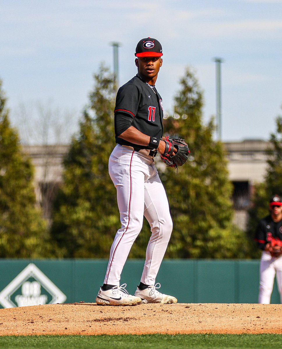 HAVE A DAY <a href="/jadencwoods/">Jaden Woods</a>! 
11 Ks 
0 ER 
1 H
4.2 IP
#GoDawgs