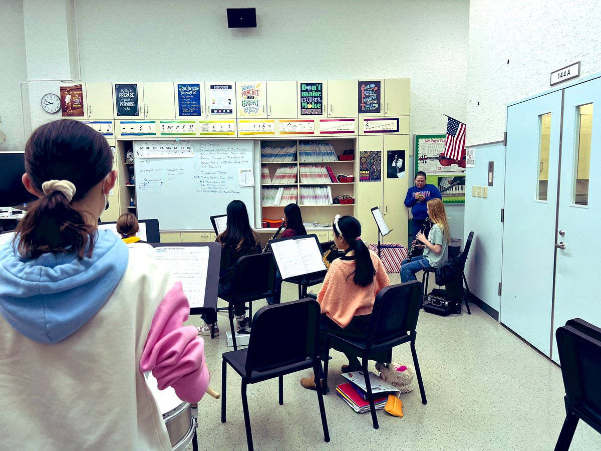 hilarynsimmons's tweet photo. Doing an instructional round during music class. It was a great way to see how student discourse looks different across content areas! We love our Mr. Forbes! #ymsrocks #studentdiscourse #instructionalrounds @DoDEA @DoDEA_Pacific @vickilwilson5 https://t.co/esIZ5sqj5D