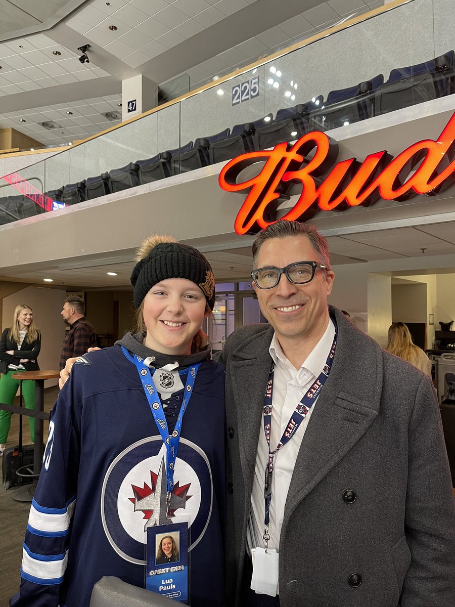Paulsy_Tweets's tweet photo. Proud dad alert ๐จ๐จ Lua gets to join @JamieThomasTV & @UtilityVoice for the Jets/Isles game this Sunday. Tune in on @680CJOB to check it out. Thanks to the @NHLJets for the opportunity! Go Lua!! #nextgentakeover https://t.co/pesPL2Rxw9