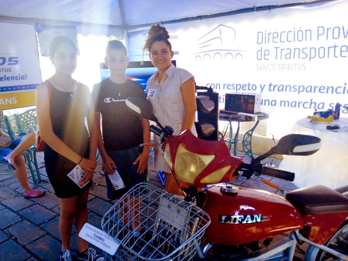 👉La #FeriaTecnológica 5.0 es el espacio idóneo para estrechar vínculos y consolidar relaciones con los jóvenes de #SanctiSpíritusEnMarcha.

Desde el stand de  #TransportEspirituano  se incentiva la formación vocacional en los niños y adolescentes que dan paso por la feria.