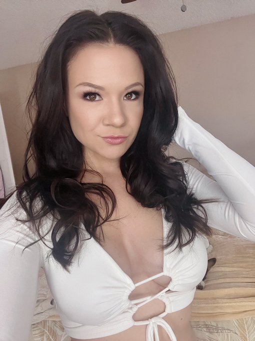 🎀 Alison Rey 🎀 - change is inevitable https://t.co/8DwTvHb98q