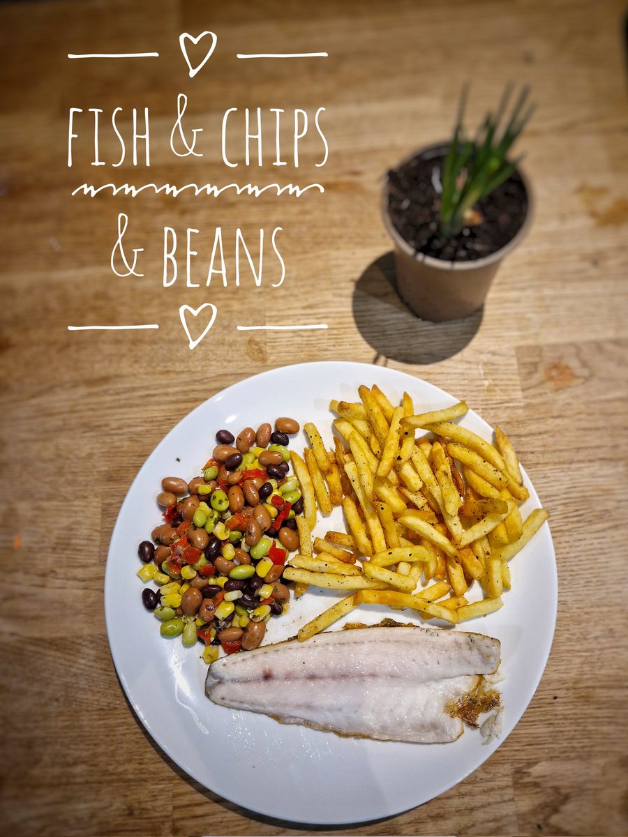 Tonight's supper.
Seabass, French fries and mixed Beans.
#cookfresh