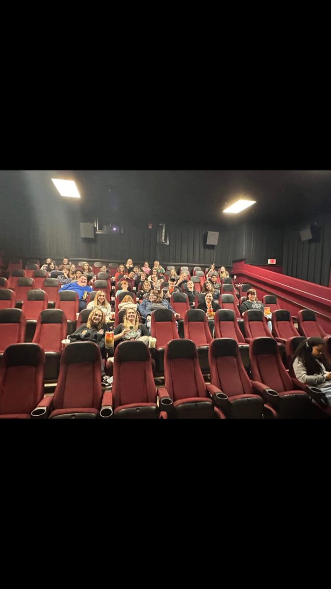 AaronWi05698695's tweet photo. These students have raised over $1,000 this year for Math Supplies. Next Goal LED lighting for all Math Classrooms. Thanks Mr. Hart for the support. #snacktime #roadvictory #bringonthechallenges https://t.co/FZ71rFidhb