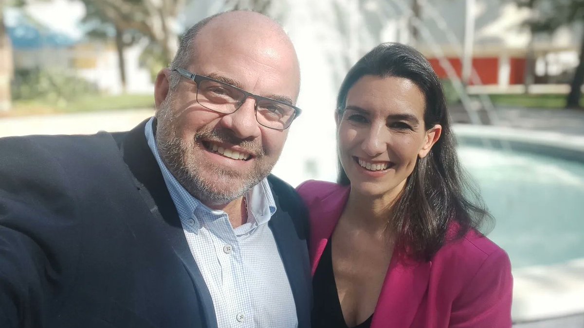 FHPLibertad's tweet image. #Cuba 🇨🇺

El diputado uruguayo @martinelgue, integrante del FHPL, estuvo en la @FIU con la diputada española de @vox_es, @monasterioR,  en memoria del asesinato a 4 integrantes de 'Hermanos al Rescate'

#FHPL