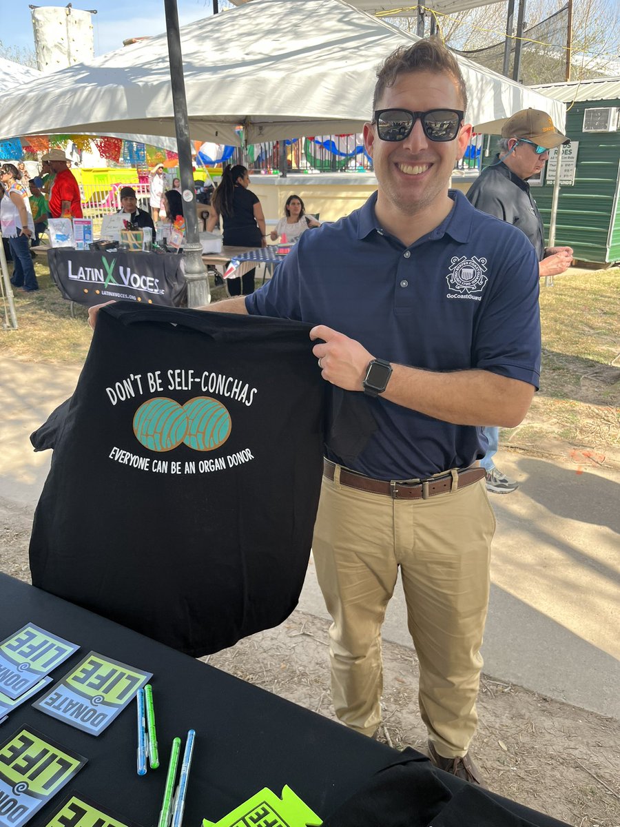 TxOrganSharing's tweet photo. Fun times at @SombreroFest in Brownsville! 

Today, remind a friend to check their driver license for a heart ♥️.

#donatelife #SignUpSaveLives #DoneVida #SombreroFestival2023 https://t.co/WaIjFjF9rR