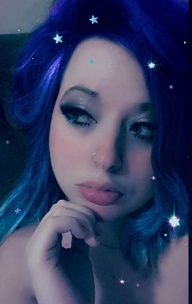 RainOnAlly's tweet photo. @ladygaga 
take me to your planet VENUS, 
🙌 🚀 🪐 🌌  💫 🛸 👽 
@ladygaga @hauslabs 
#colorfuseblush #ladygaga #hauslabs https://t.co/tg7xXHl9tA
