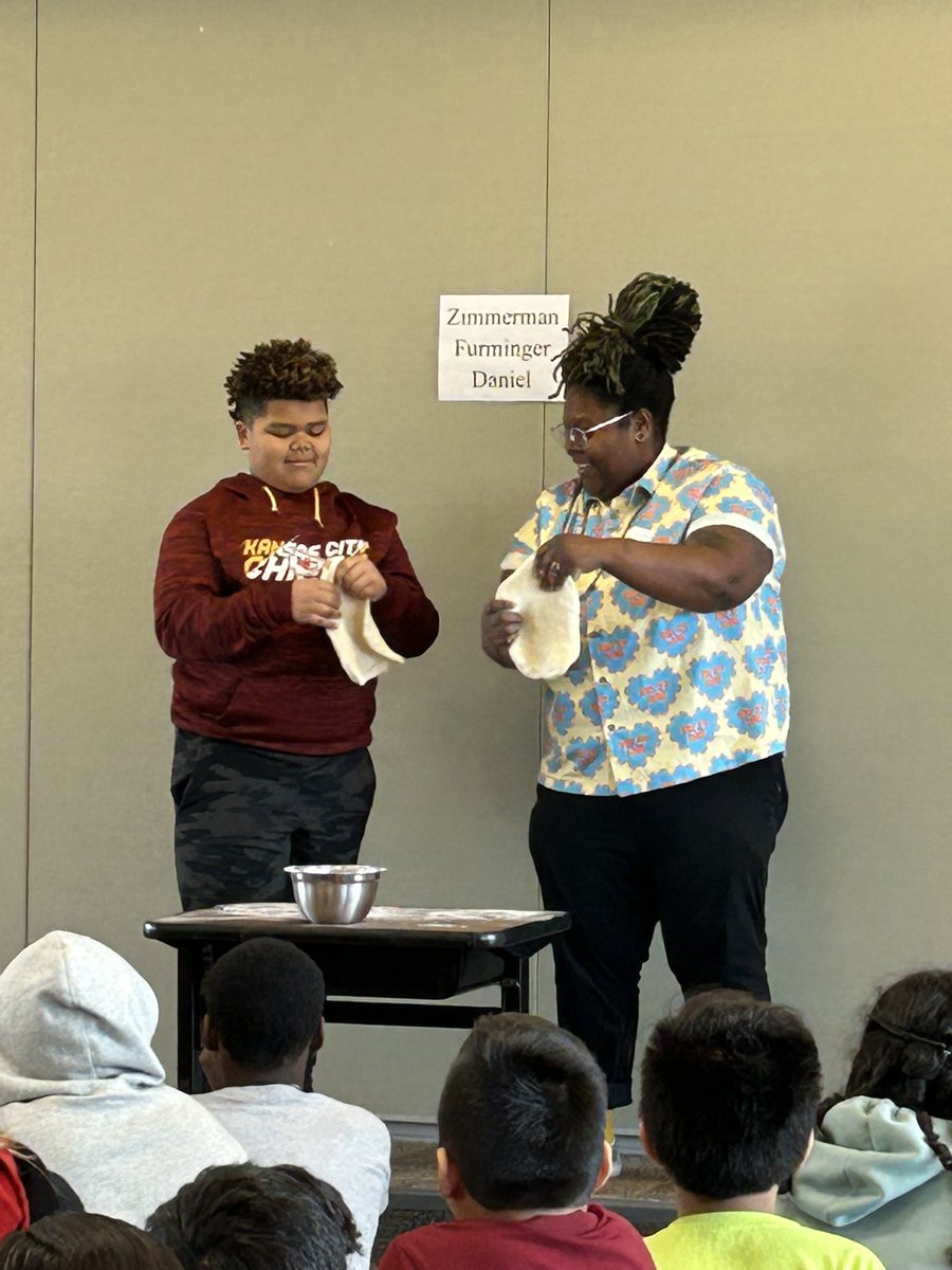 halfPR's tweet photo. Black owned local businesses came today to speak with our Ss. They loved it! Thank you Brown Suga Cookies &amp; Devoured Pizza #BlackOwned #OGpride #turner202strong https://t.co/K5h7F2a3cy
