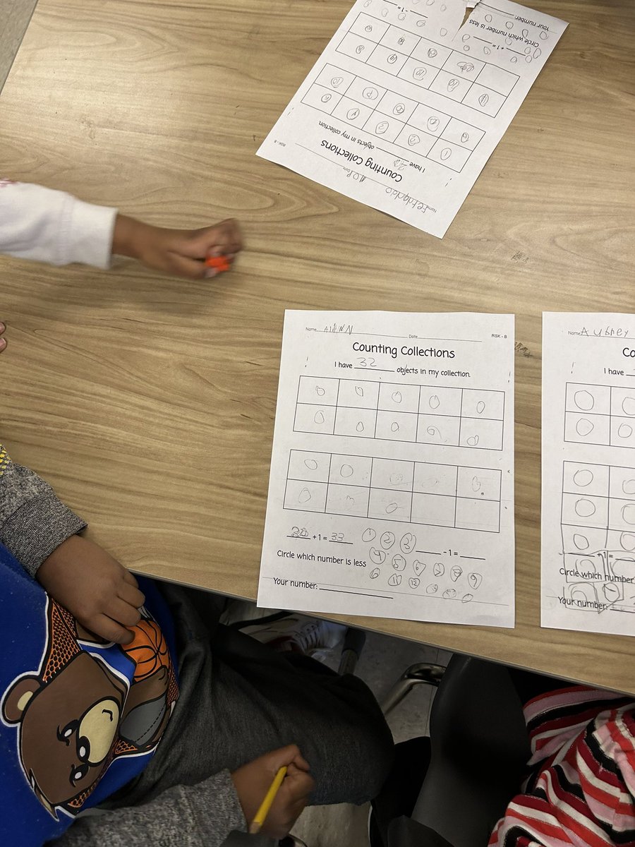 Williamslexib's tweet photo. Finding the missing parts of 10? Easy peasy! Having fun in counting collections? Absolutely! These kinders have been hard at work. 💙🙌🏼 #kindercrew  @SycamoreElem @TCBOE https://t.co/Rd3bxEsEND