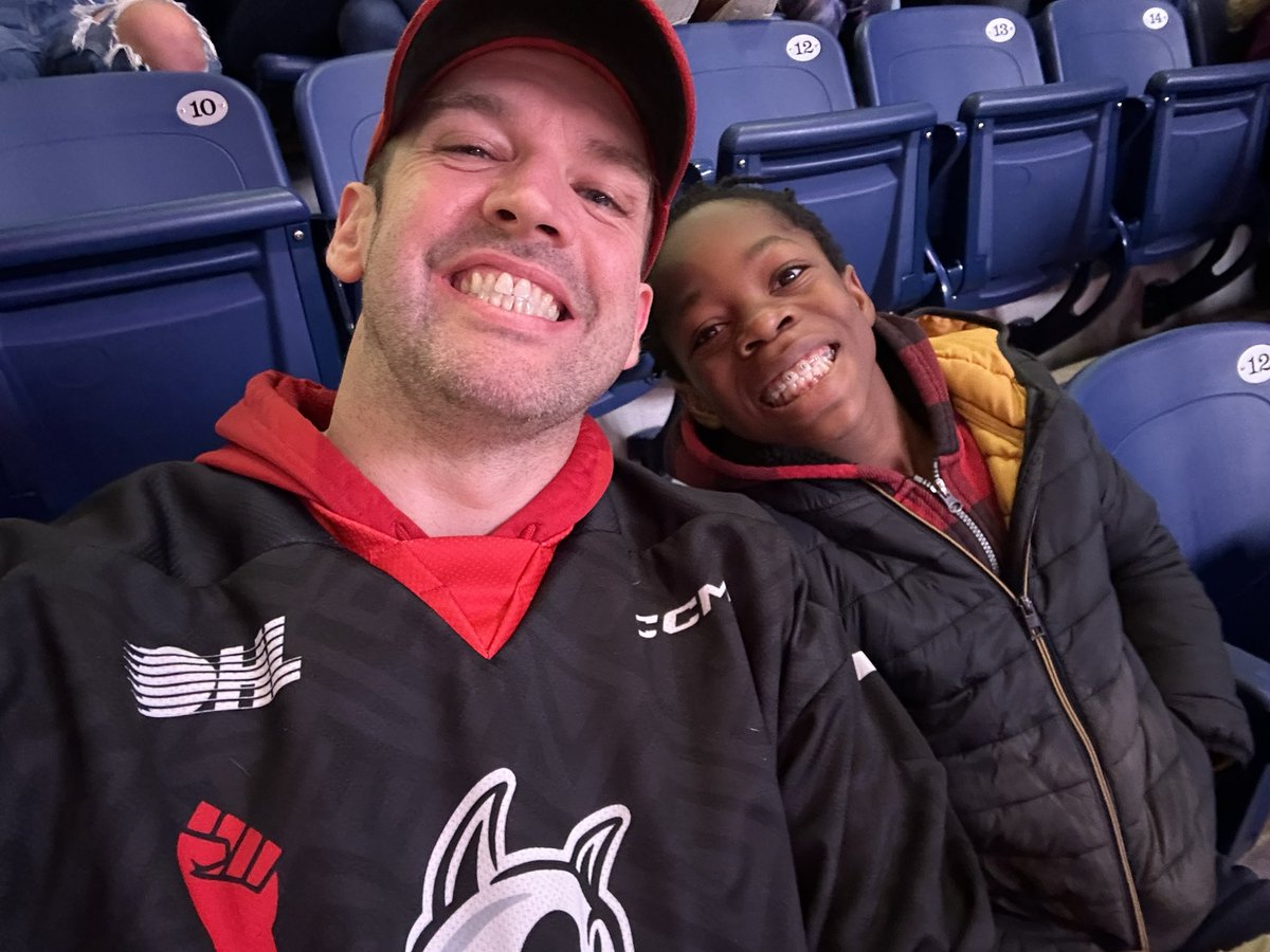 MatSiscoe's tweet image. Game night.

#GoDogsGo