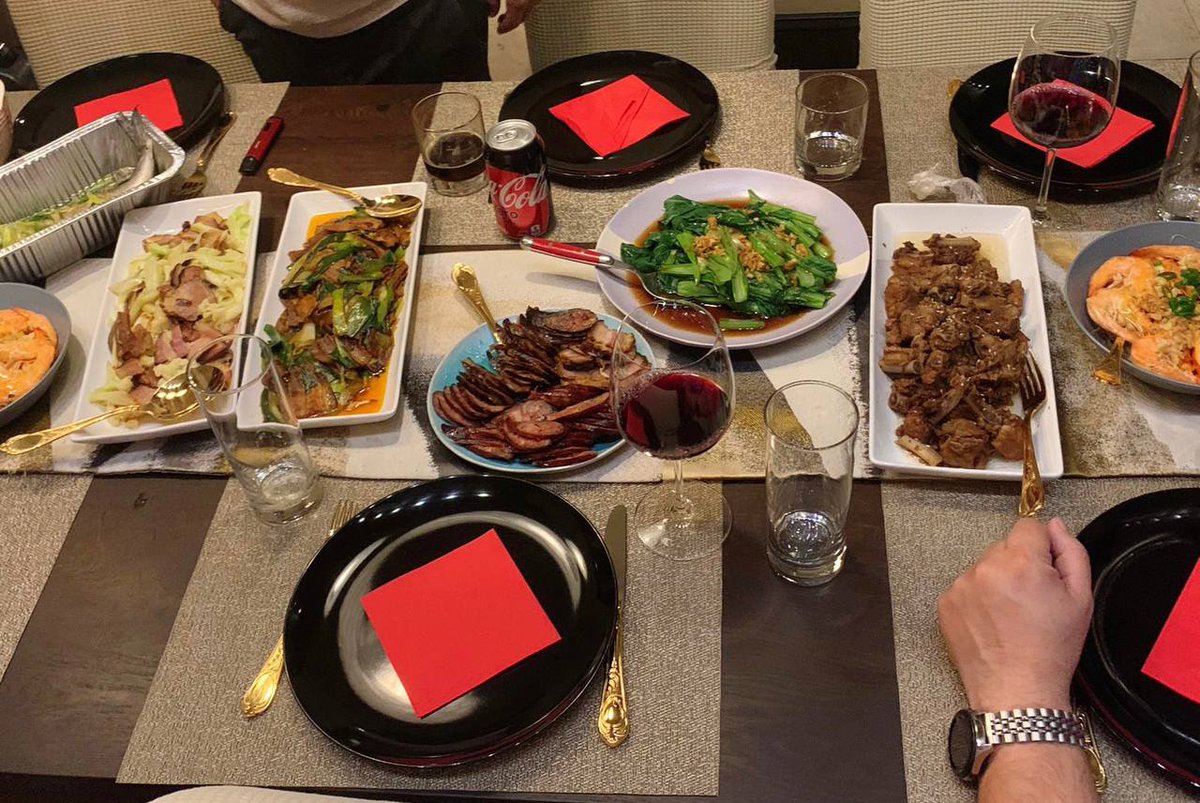 SanaiBennett's tweet photo. Dinnertime is a sacred and happy time. https://t.co/peoRQY6Ulk