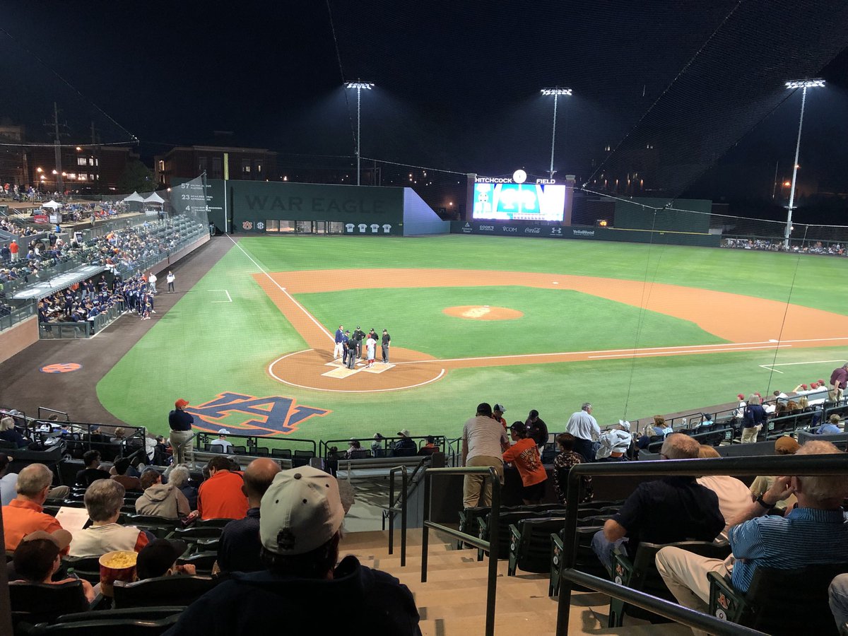 An absolutely beautiful night for baseball in Auburn, Alabama. ⁦<a href="/AuburnBaseball/">Auburn Baseball</a>⁩ vs #SouthernCal.