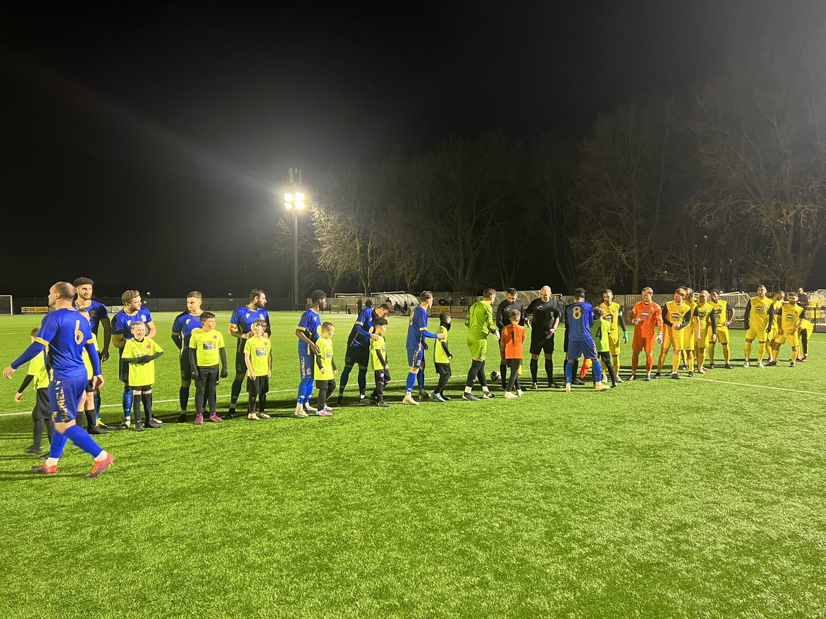 Romford FC tweet media