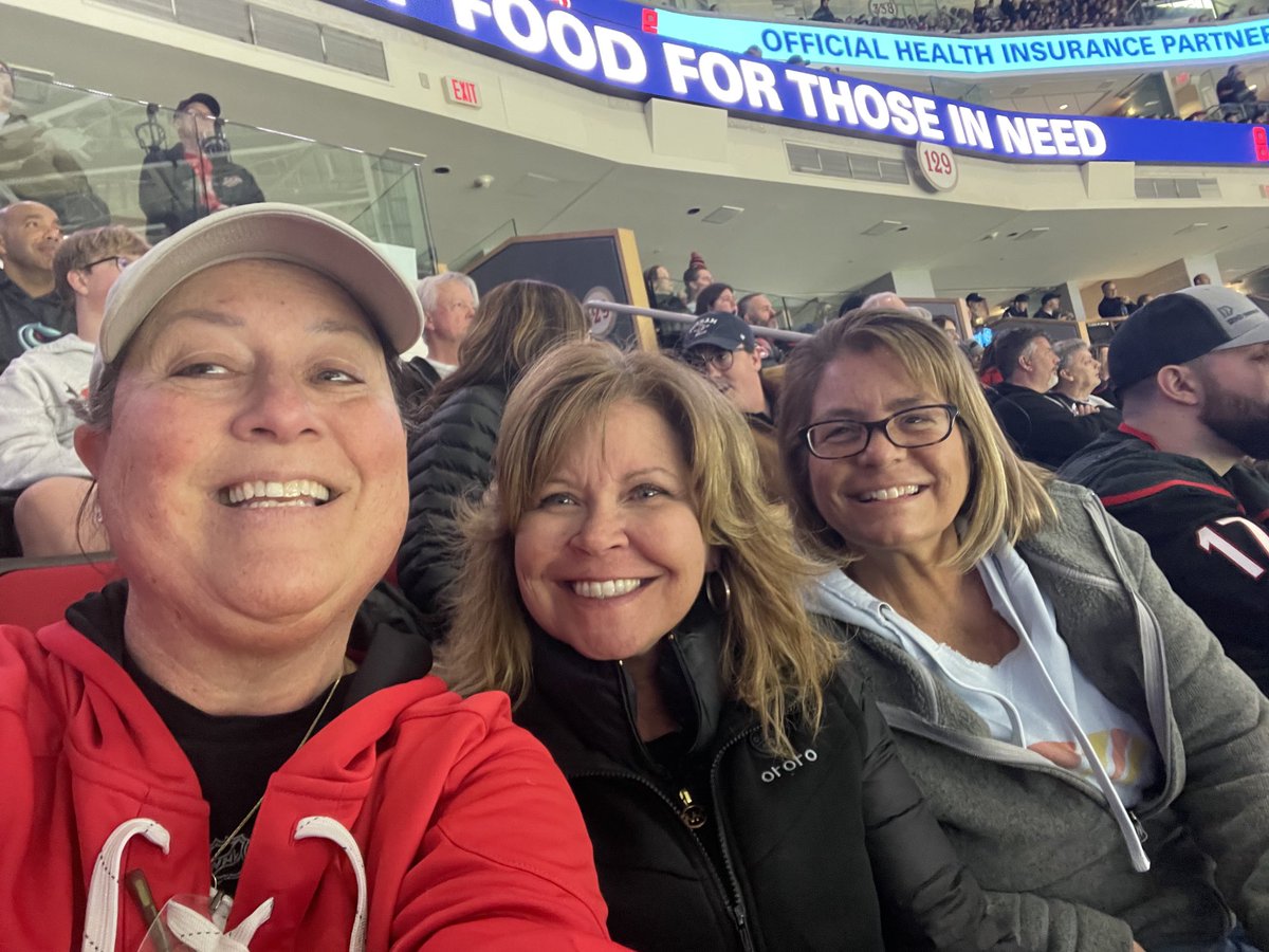 molly_mott's tweet photo. #Caniacsmiles https://t.co/vY0lBA4I3a